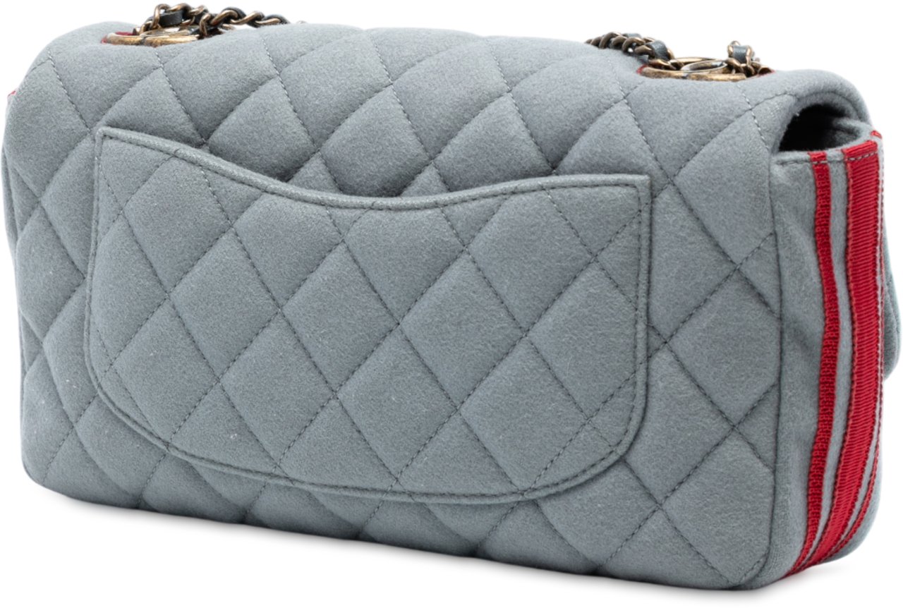 Chanel Paris Salzburg Medium Quilted Felt CC Eyelet Flap Grijs