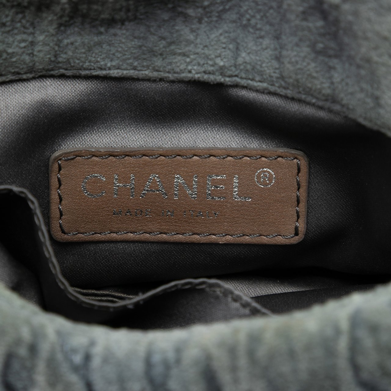 Chanel Paris Moscou Mini Velvet Bubble Quilt Flap Grijs