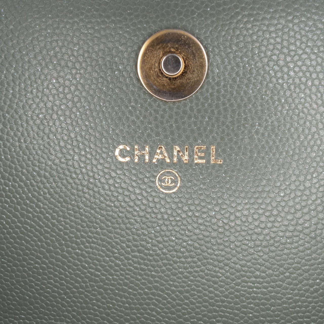 Chanel CC Square Quilted Caviar Wallet on Chain Groen