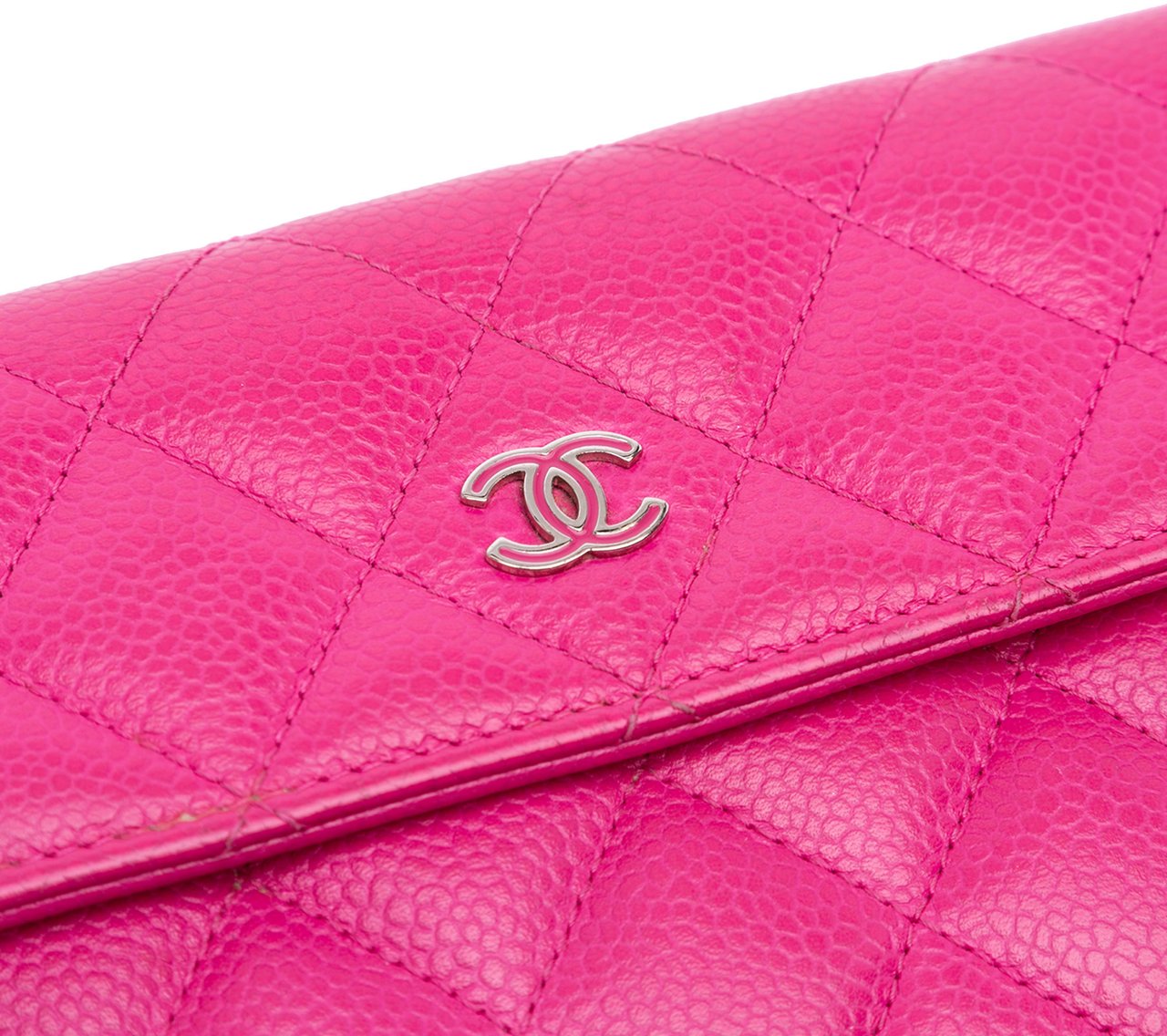Chanel CC Quilted Caviar Long Wallet Roze