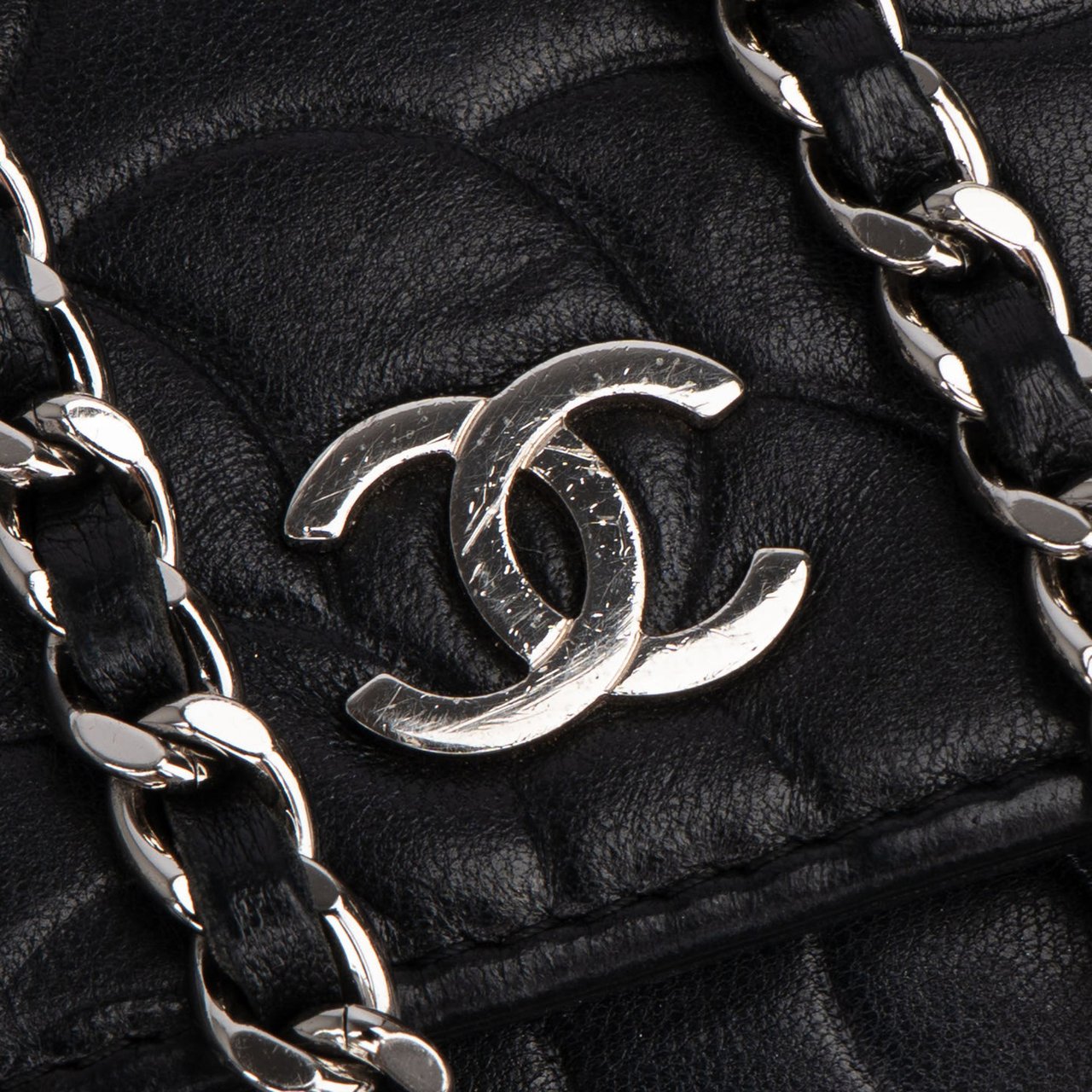 Chanel Chanel Black Camelia Wallet On Chain Crossbody Bag Zwart