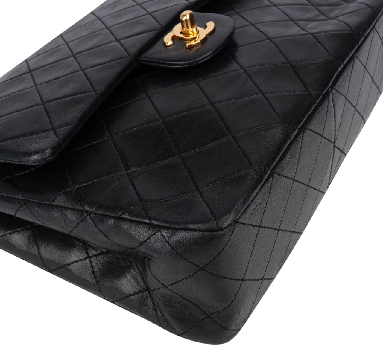 Chanel Chanel Quilted Lambskin 24K Gold Double Flap Shoulder Bag Zwart