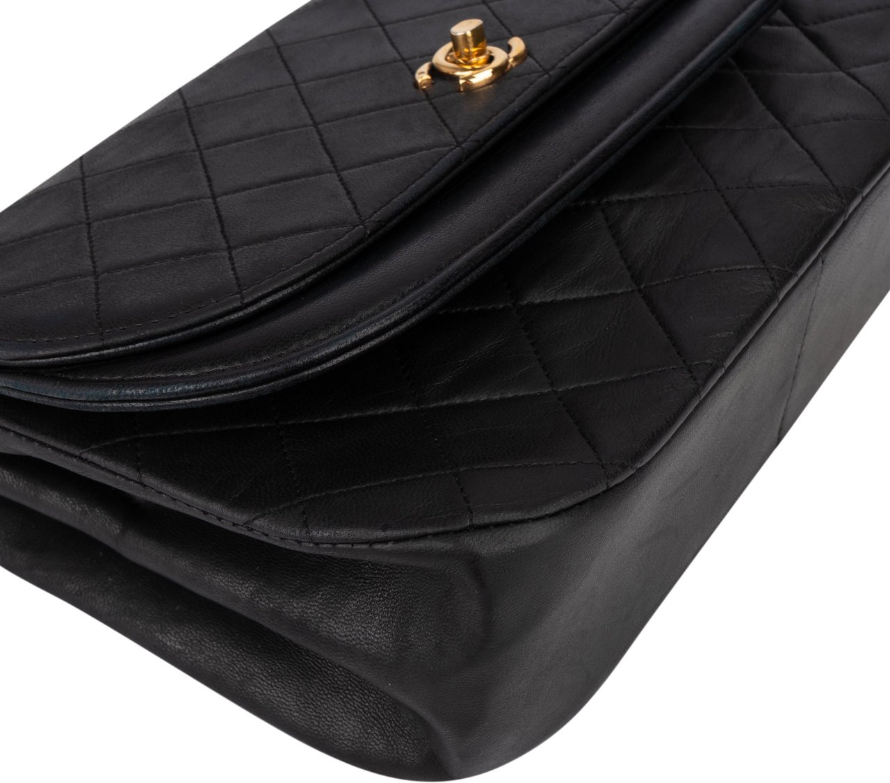 Chanel Chanel Quilted Lambskin 24K Gold Halfmoon Double Flap Crossbody Bag Zwart