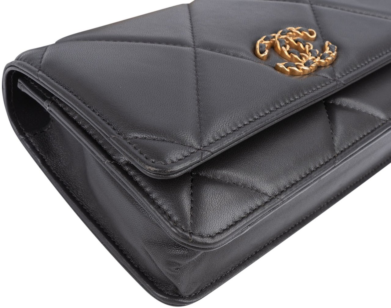 Chanel 19 Quilted Lambskin Chanel Wallet On Chain Crossbody Bag Zwart