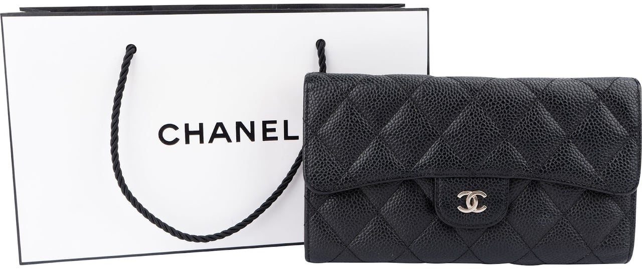 Chanel Quilted Caviar Leather Classic Flap Wallet Zwart