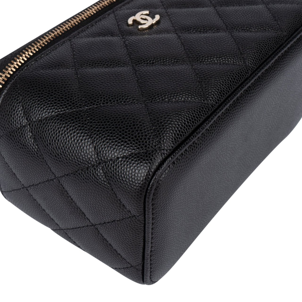 Chanel Chanel Quilted Caviar Leather CC Vanity Crossbody Bag Zwart
