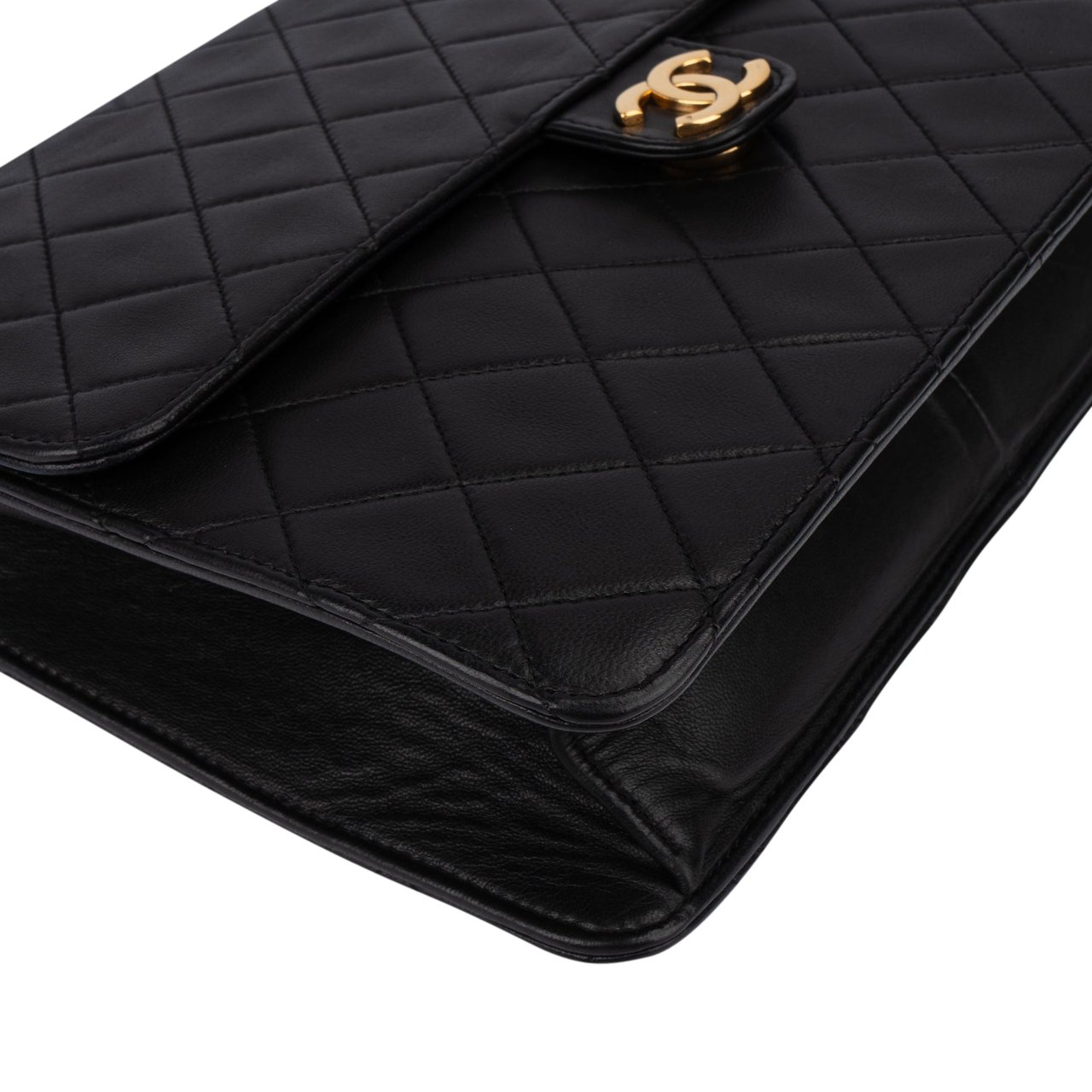 Chanel Chanel Quilted Lambskin 24K Gold Single Flap Shoulder Bag Zwart