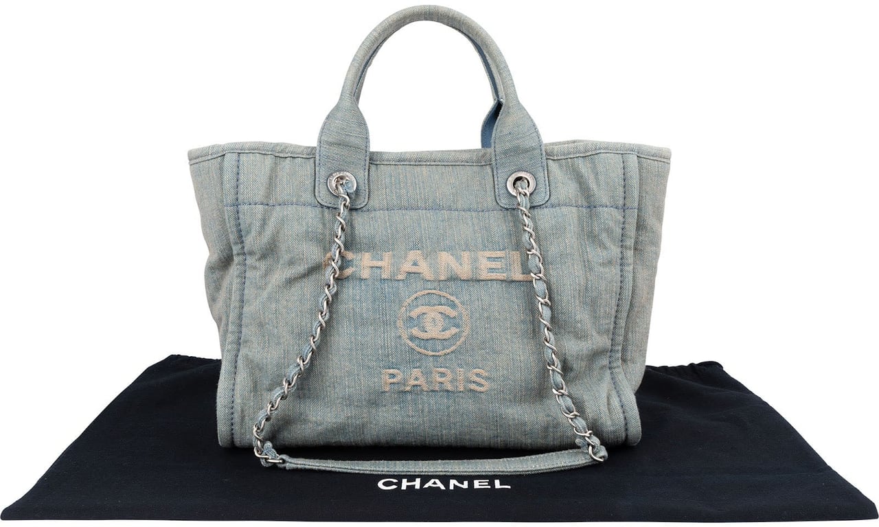 Chanel Denim Deauville Small Tote Shoulder Handbag Lichtblauw