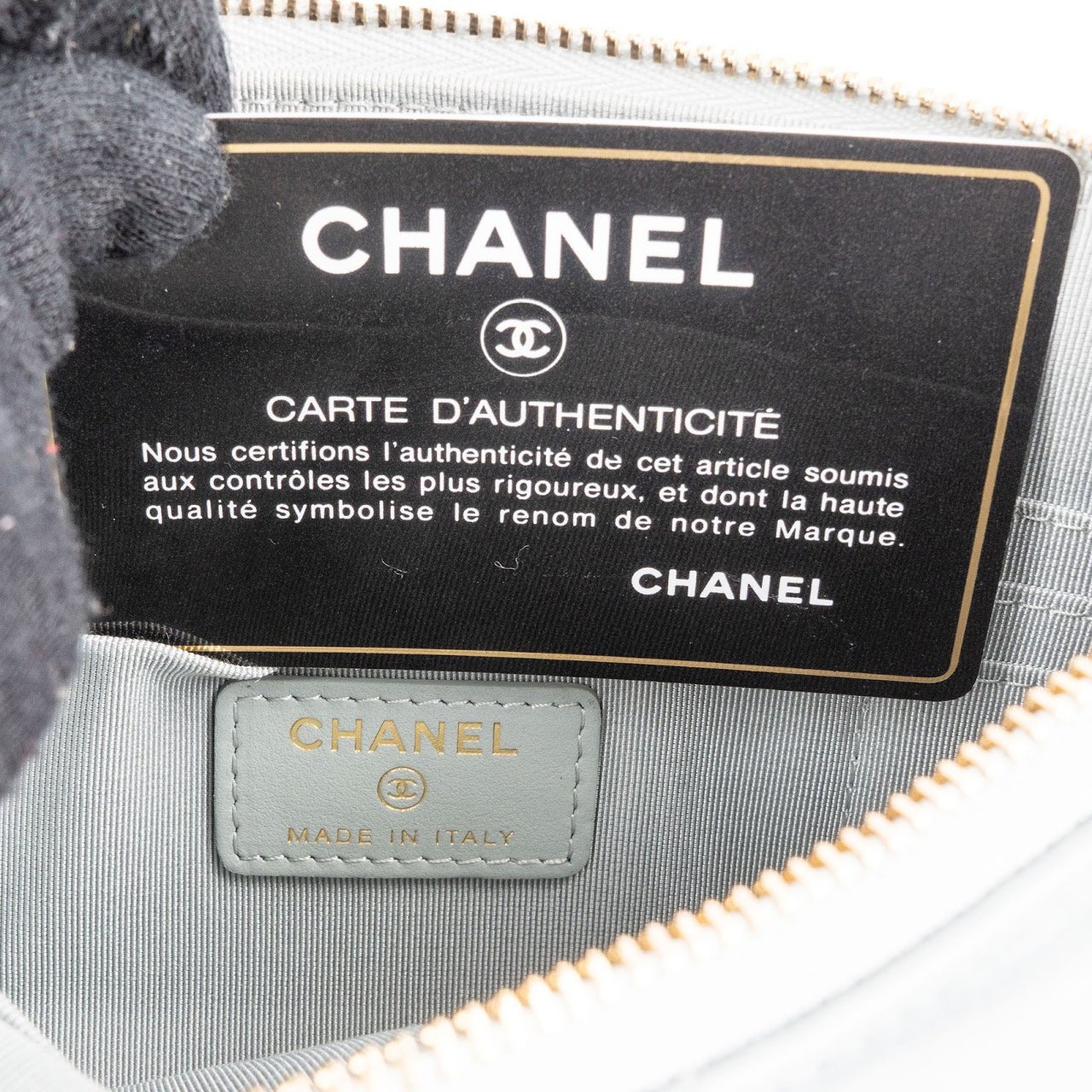 Chanel 19 Quilted Satin Chanel Pouch Accessoires Clutch Lichtblauw