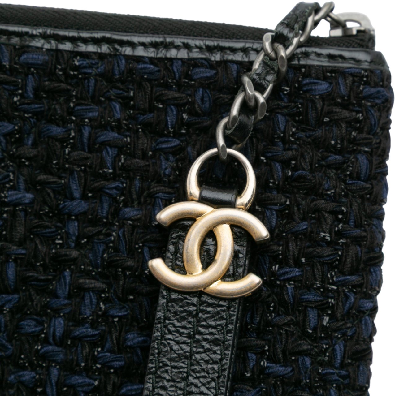 Chanel Medium Tweed and Calfskin Gabrielle O Case Clutch Blauw