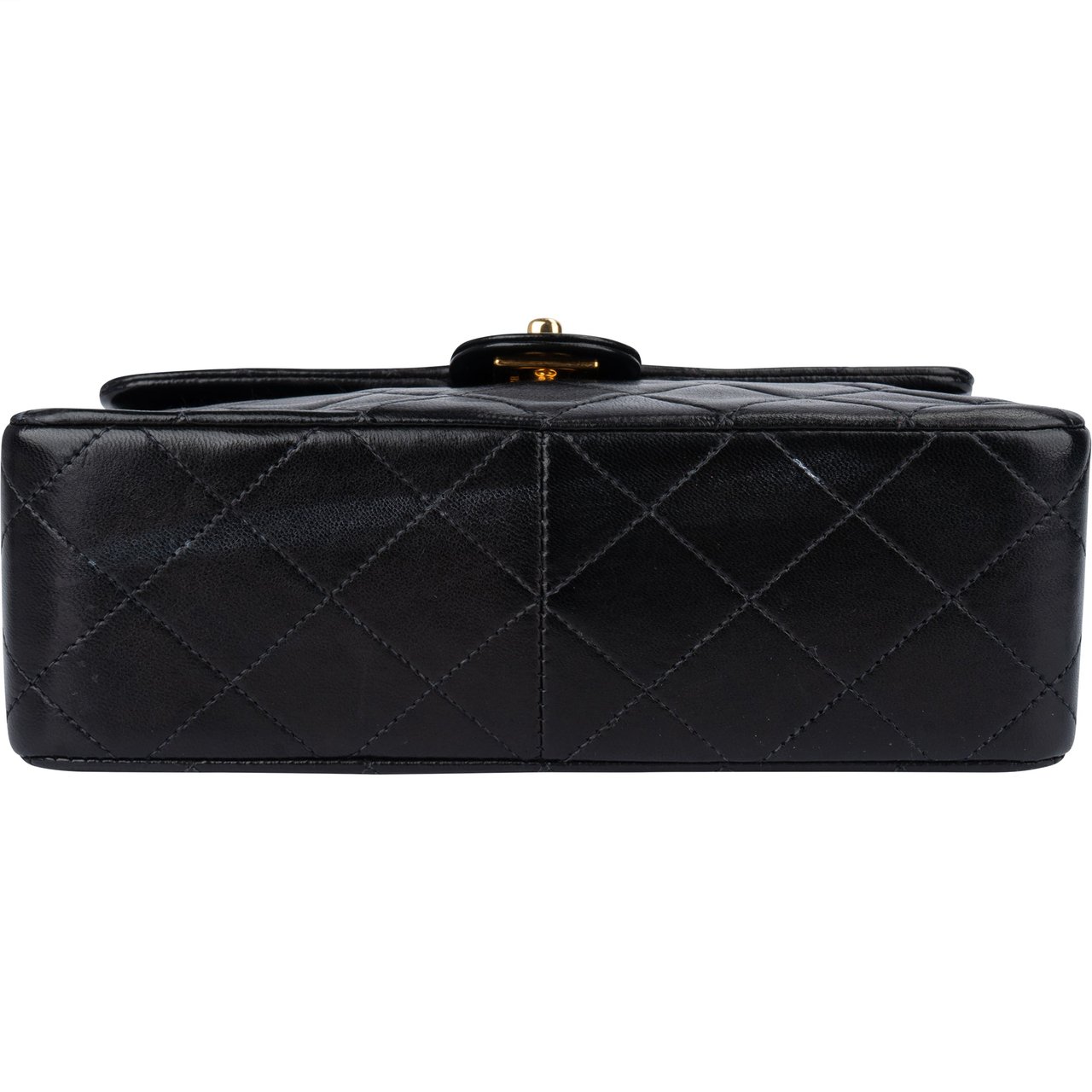 Chanel Chanel Quilted Lambskin 24K Gold Single Flap Crossbody Bag Zwart