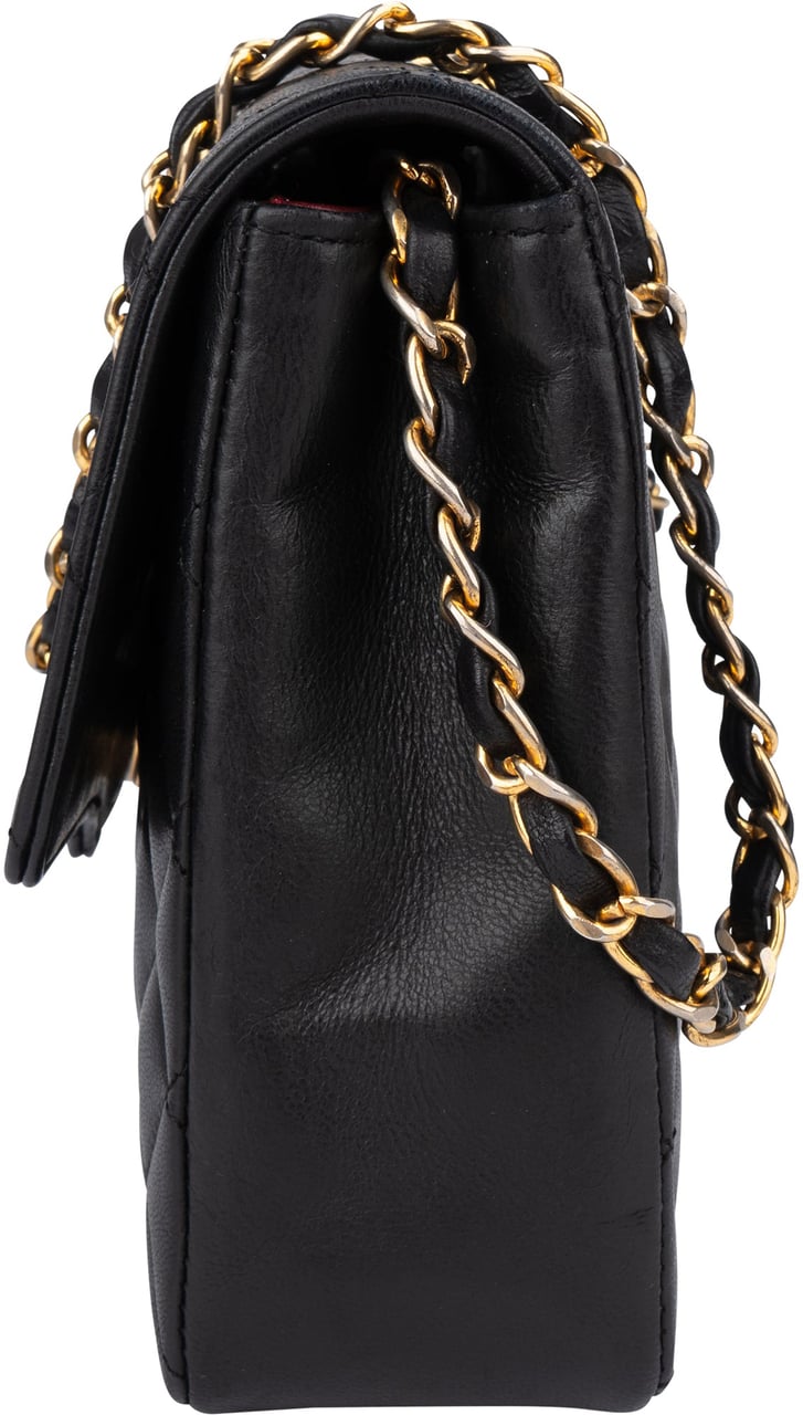 Chanel Chanel Quilted Lambskin Single Flap Shoulder Bag Zwart