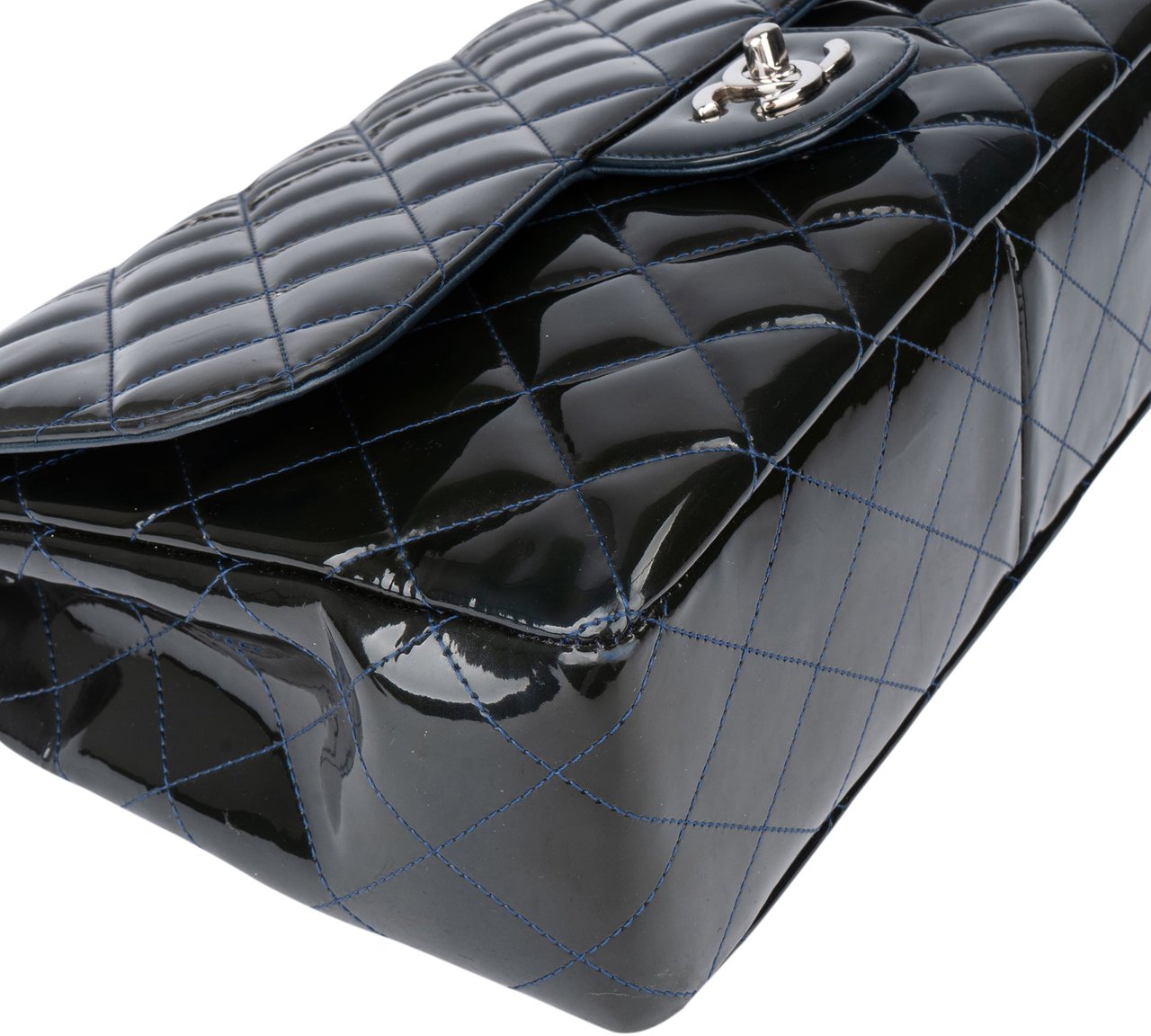 Chanel Chanel Quilted Patent Leather Palladium Jumbo Single Flap Crossbody Bag Blauw