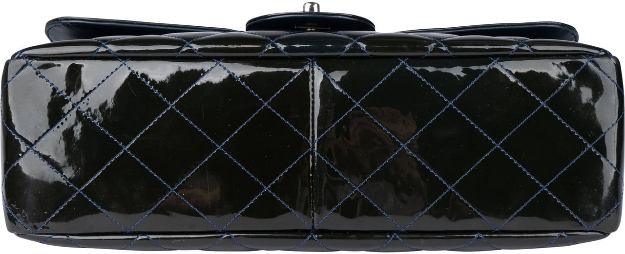 Chanel Chanel Quilted Patent Leather Palladium Jumbo Single Flap Crossbody Bag Blauw