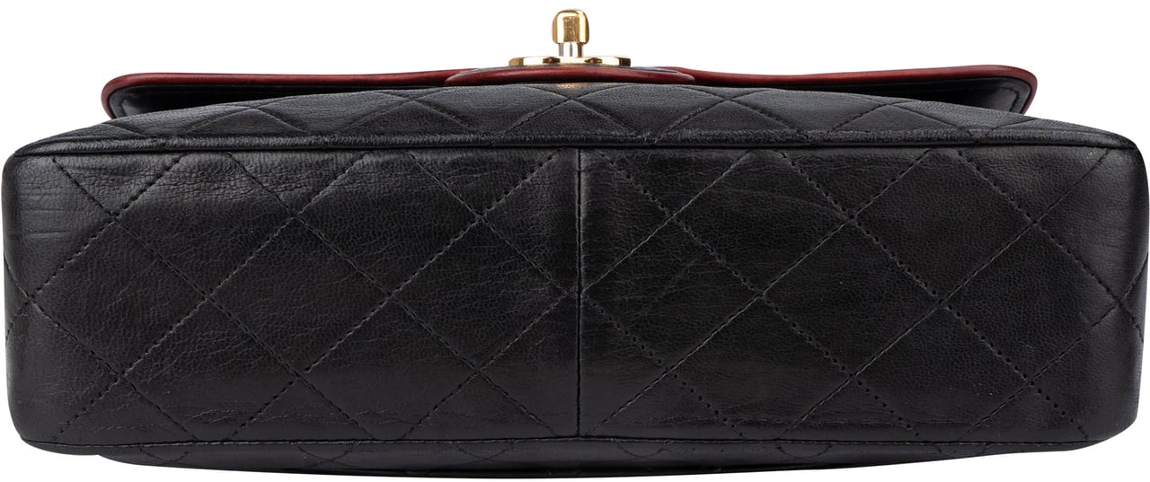 Chanel Chanel Bicolor Quilted Lambskin 24K Gold Single Flap Crossbody Bag Zwart