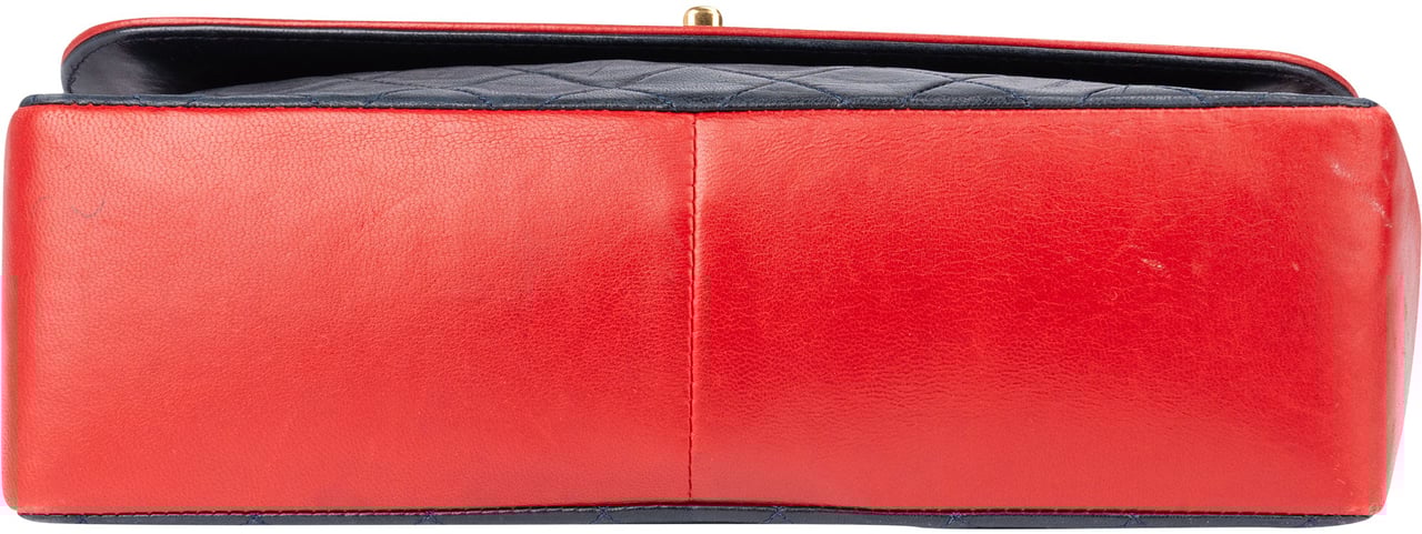 Chanel Chanel Quilted Lambskin 24K Gold Single Flap Crossbody Bag Blauw