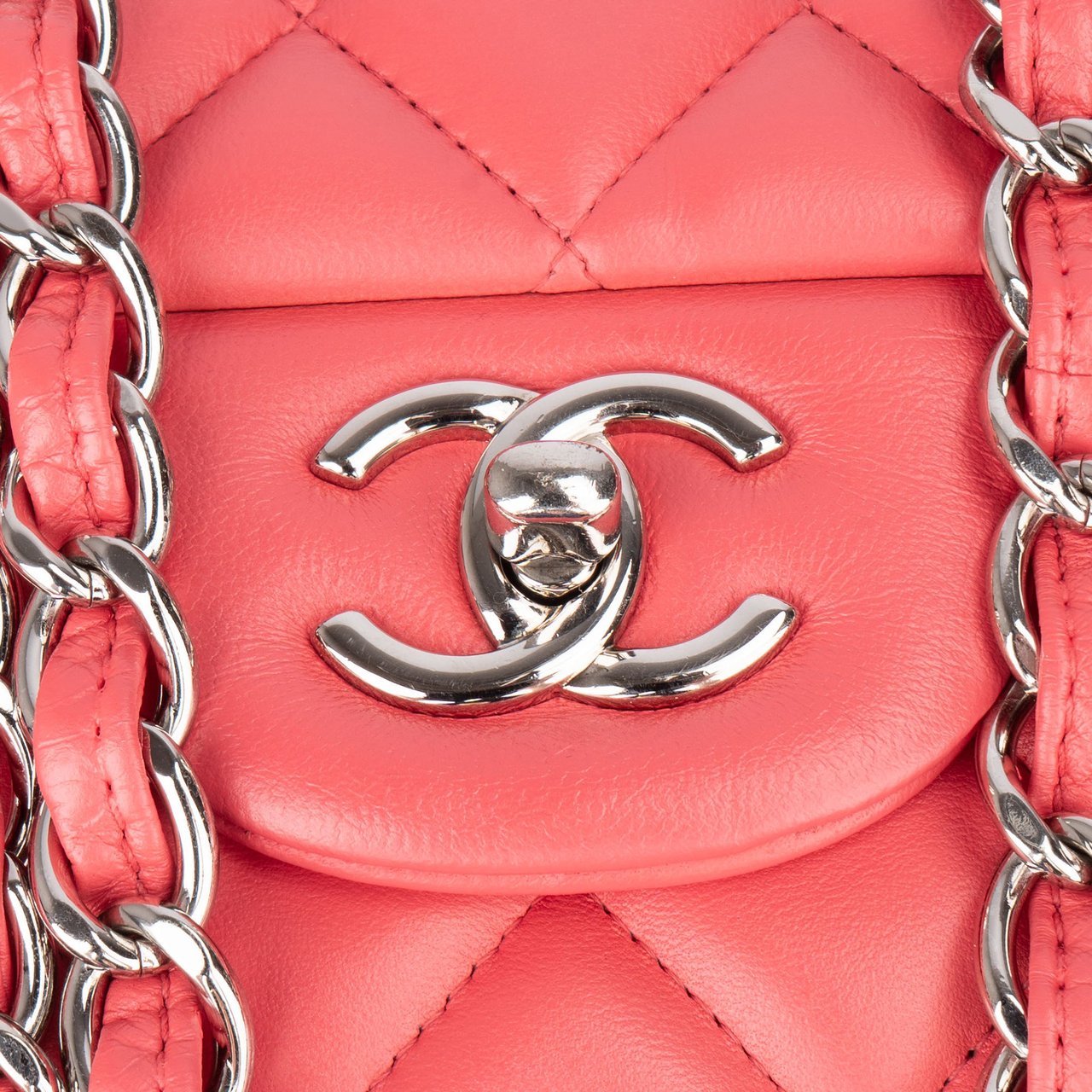 Chanel Chanel Quilted Lambskin Palladium Jumbo Double Flap Crossbody Bag Roze