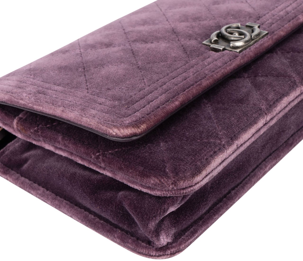Chanel Chanel Quilted Velvet Boy Wallet On Chain Crossbody Bag Paars