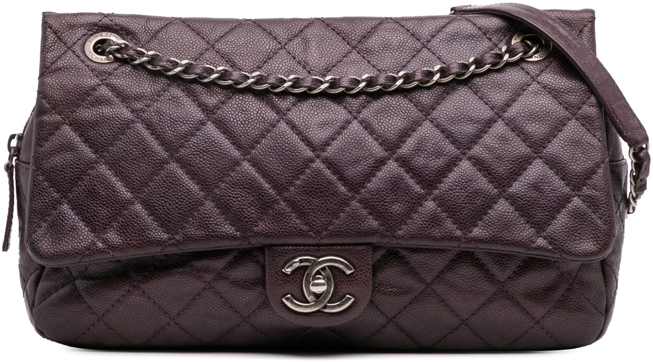 Chanel Jumbo Quilted Iridescent Caviar Easy Flap Paars