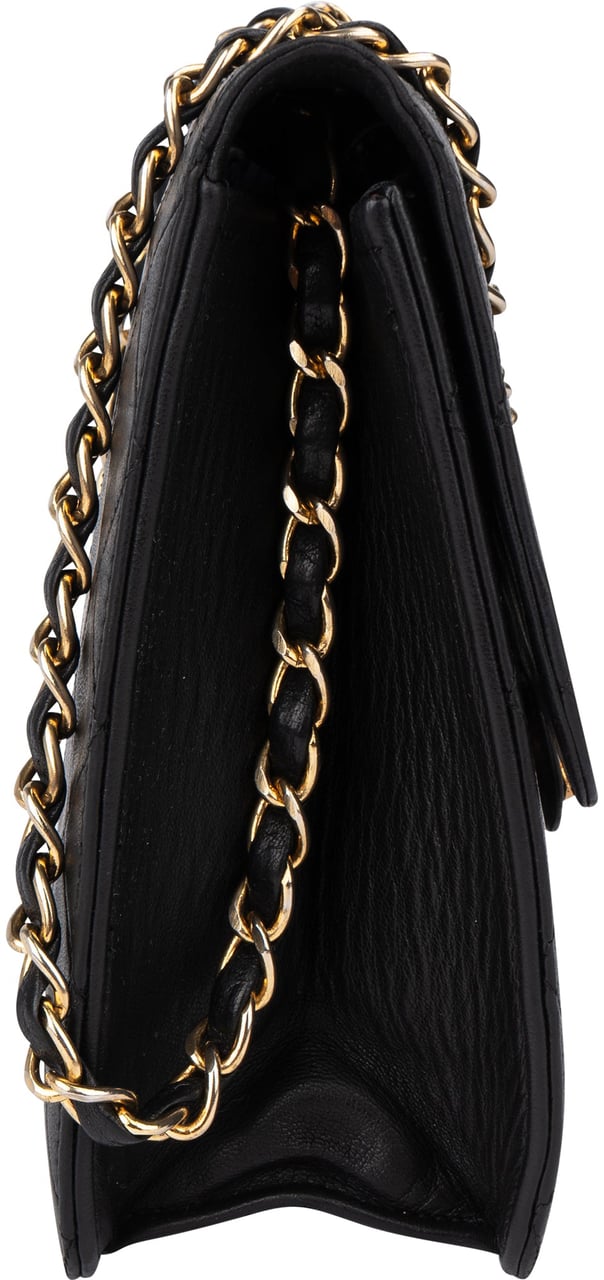 Chanel Chanel Quilted Lambskin 24K Gold Single Flap Shoulder Bag Zwart