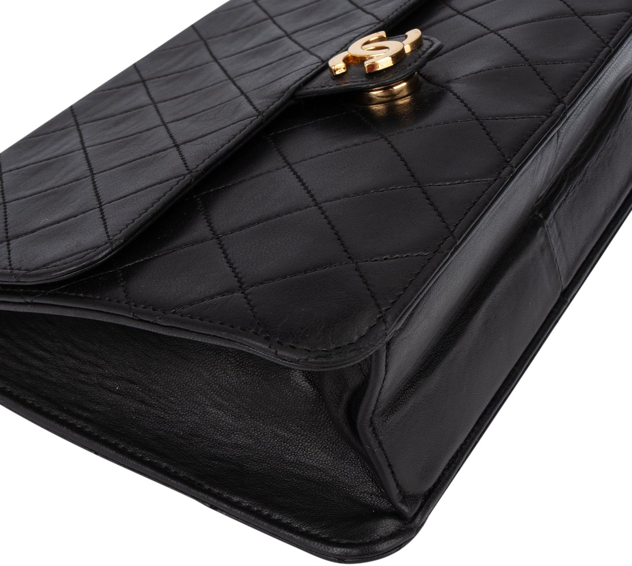 Chanel Chanel Quilted Lambskin 24K Gold Single Flap Shoulder Bag Zwart