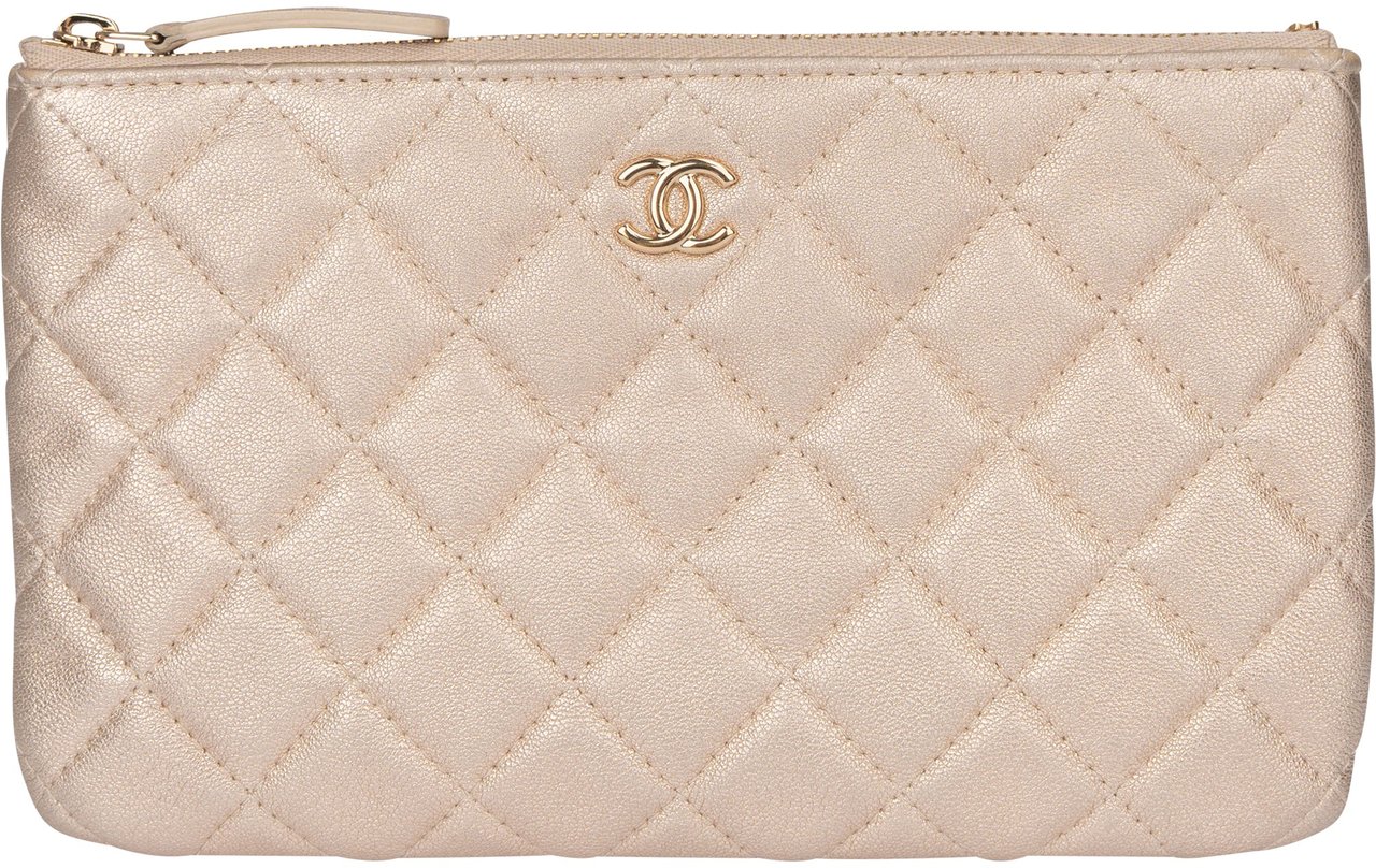 Chanel Chanel Golden Quilted Lambskin Clutch Divers