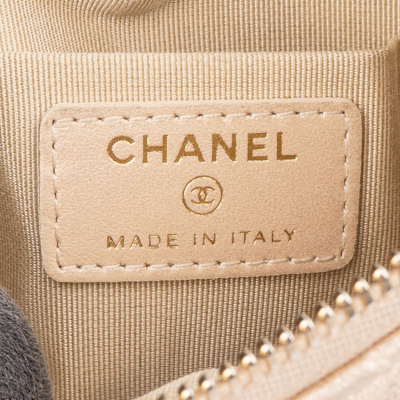Chanel Chanel Golden Quilted Lambskin Clutch Divers