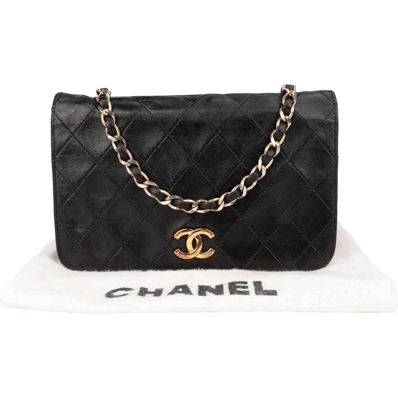 Chanel Chanel Quilted Lambskin 24K Gold Single Flap Crossbody Bag Zwart