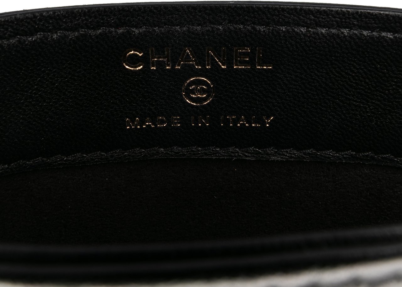 Chanel CC Quilted Lambskin Chain Around Phone Holder Zwart