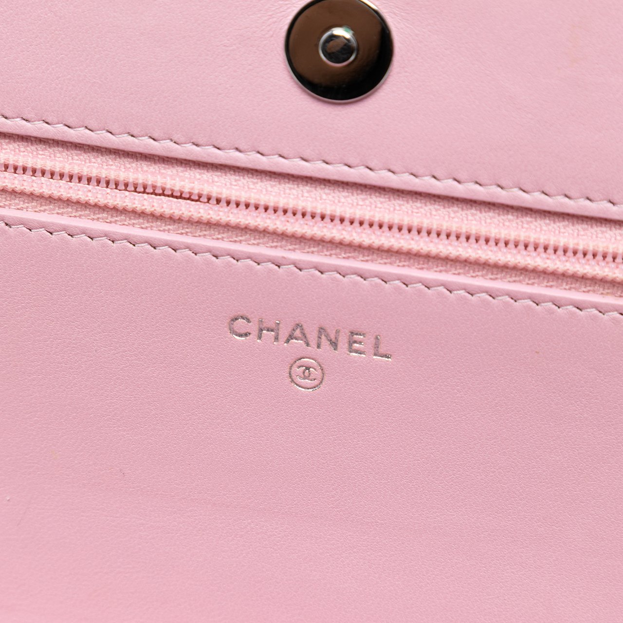 Chanel Calfskin Crystal Studded Boy Wallet on Chain Roze