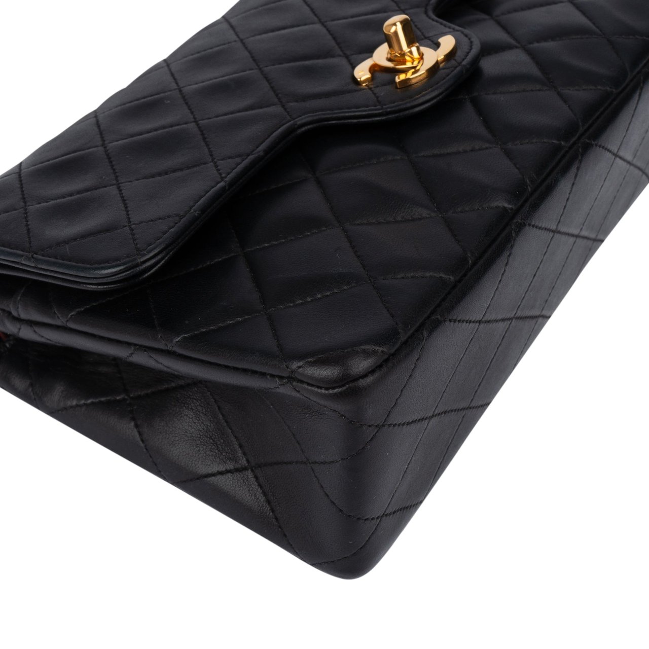 Chanel Chanel Quilted Lambskin 24K Gold Small Double Flap Crossbody Bag Zwart
