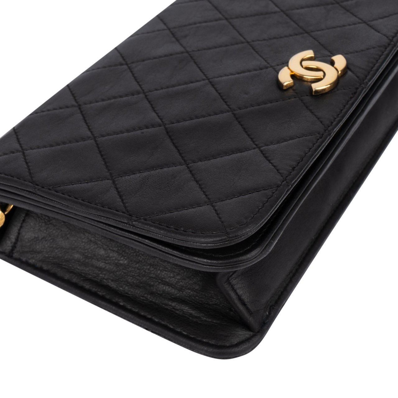 Chanel Chanel Quilted Lambskin 24K Gold Single Flap Shoulder Bag Zwart