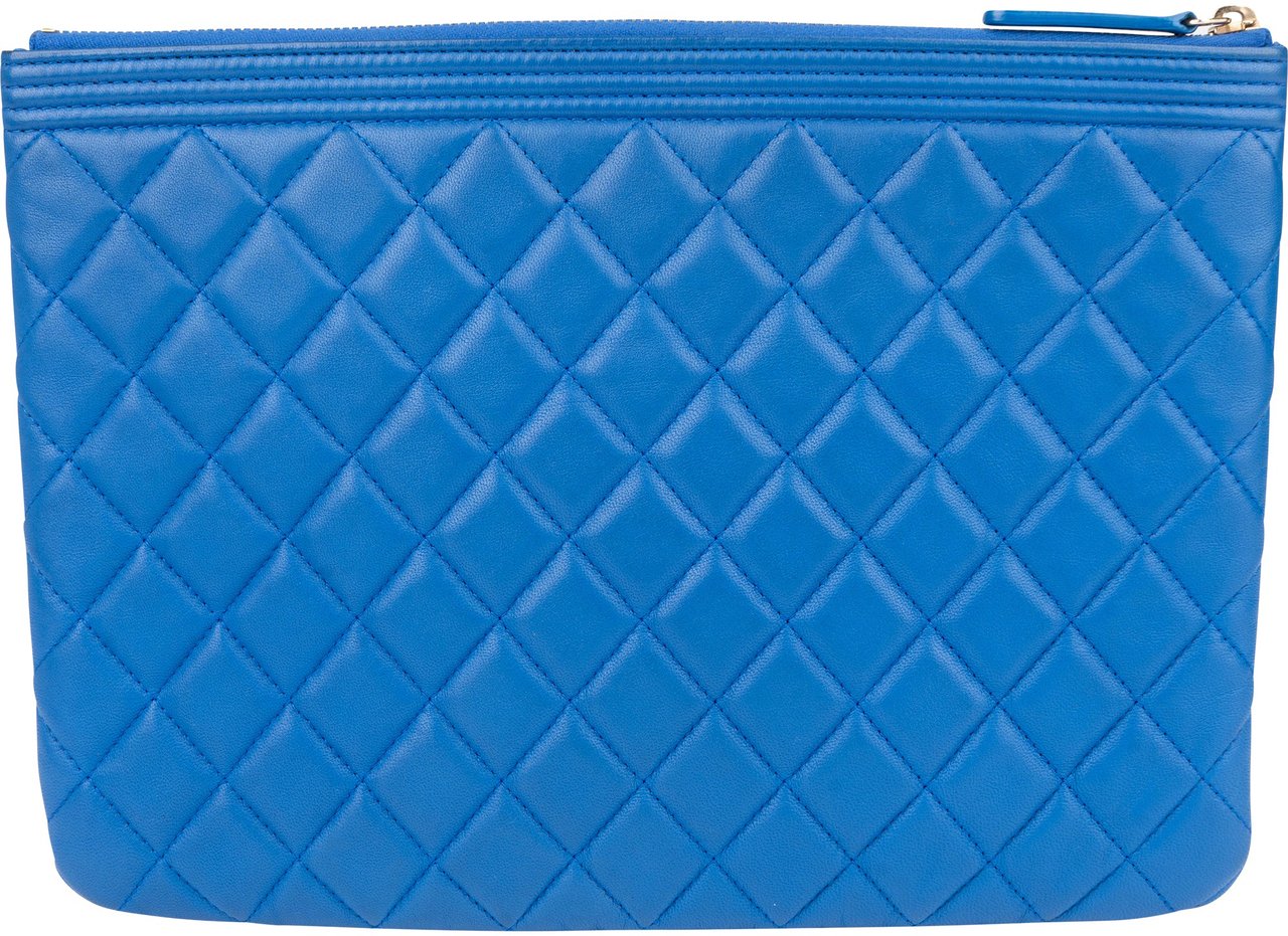 Chanel Chanel Quilted Lambskin Boy CC Clutch Blauw