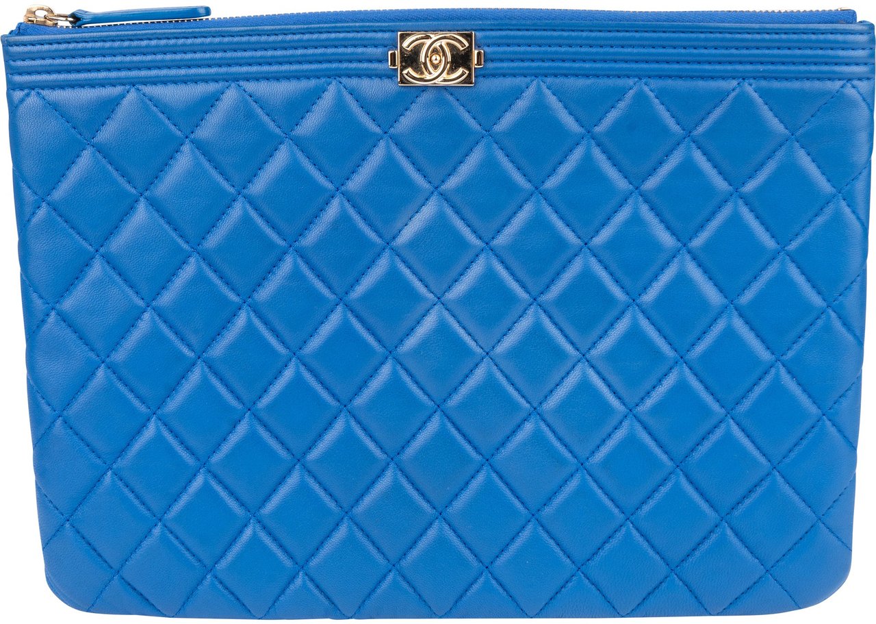 Chanel Chanel Quilted Lambskin Boy CC Clutch Blauw