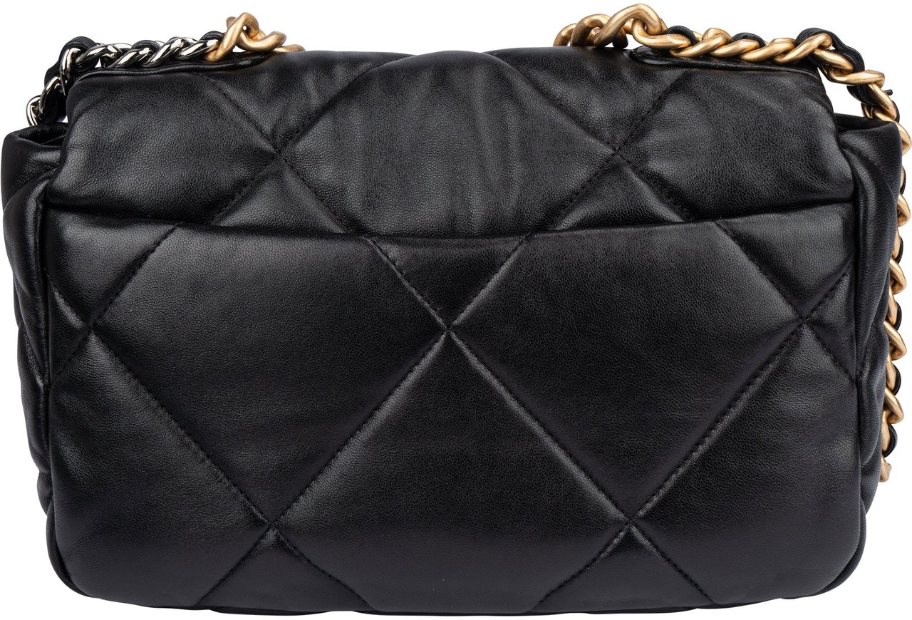 Chanel Chanel 19 Quilted Lambskin Single Flap Crossbody Bag Zwart