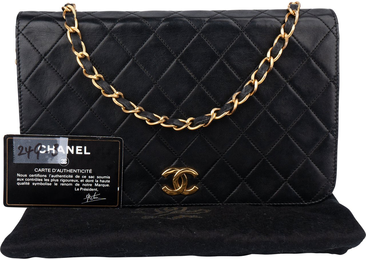 Chanel Chanel Quilted Lambskin 24K Gold Single Flap Shoulder Bag Zwart