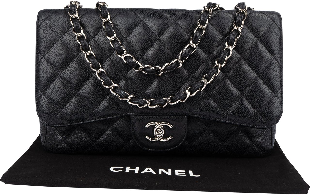 Chanel Chanel Quilted Caviar Leather Palladium Hardware Jumbo Single Flap Crossbody Bag Zwart