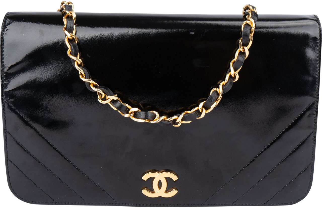 Chanel Chanel Patent Leather 24K Gold Single Flap Shoulder Bag Zwart