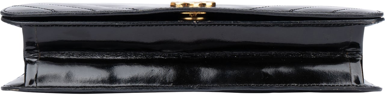 Chanel Chanel Patent Leather 24K Gold Single Flap Shoulder Bag Zwart