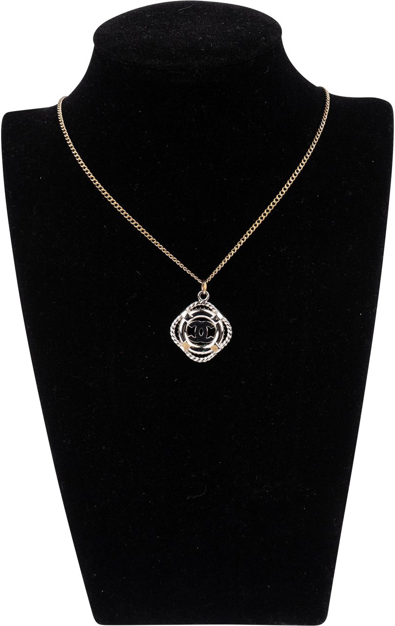 Chanel Chanel Crystal CC Necklace Divers