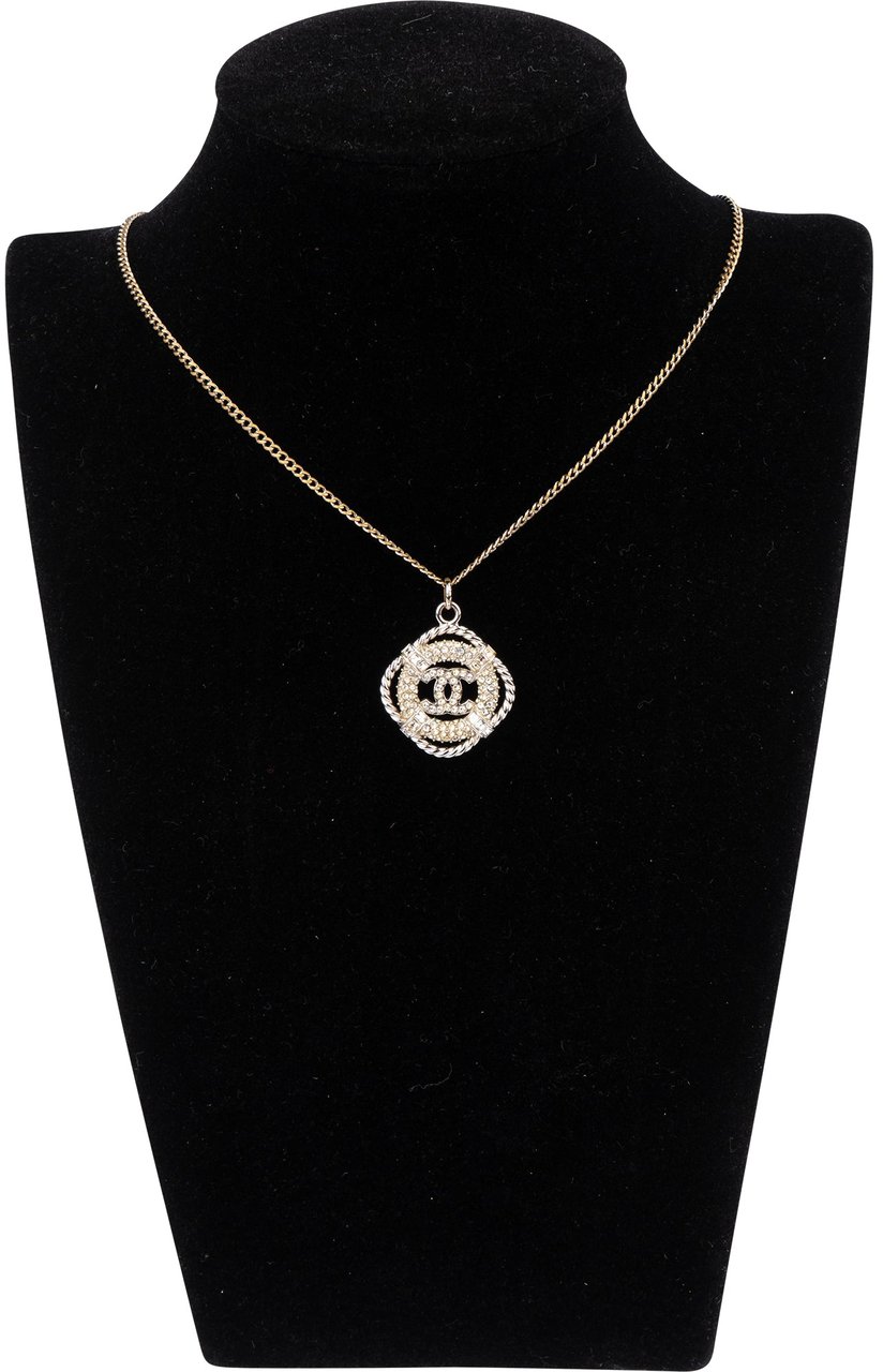 Chanel Chanel Crystal CC Necklace Divers