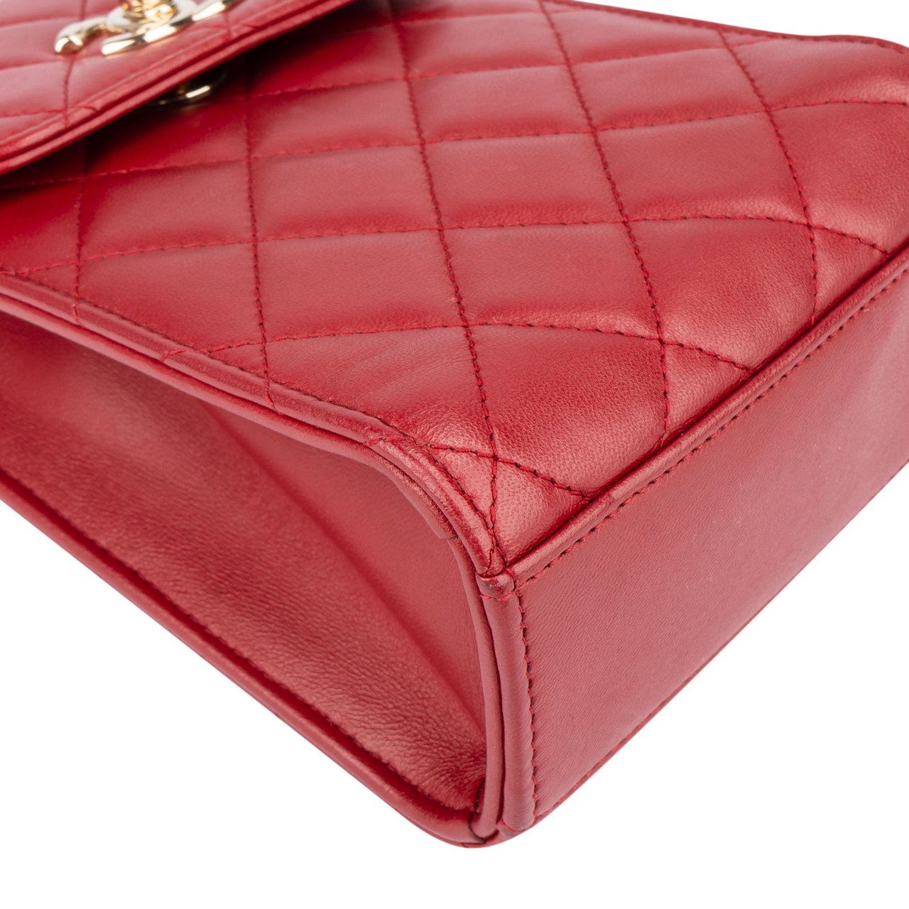Chanel Chanel Quilted Lambskin On Chain Single Flap Crossbody Bag Rood