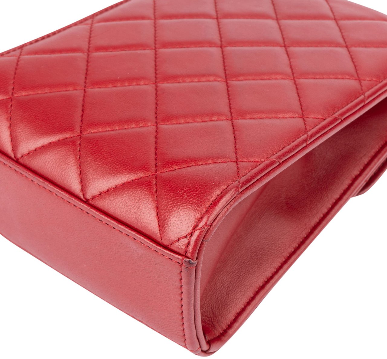 Chanel Chanel Quilted Lambskin On Chain Single Flap Crossbody Bag Rood