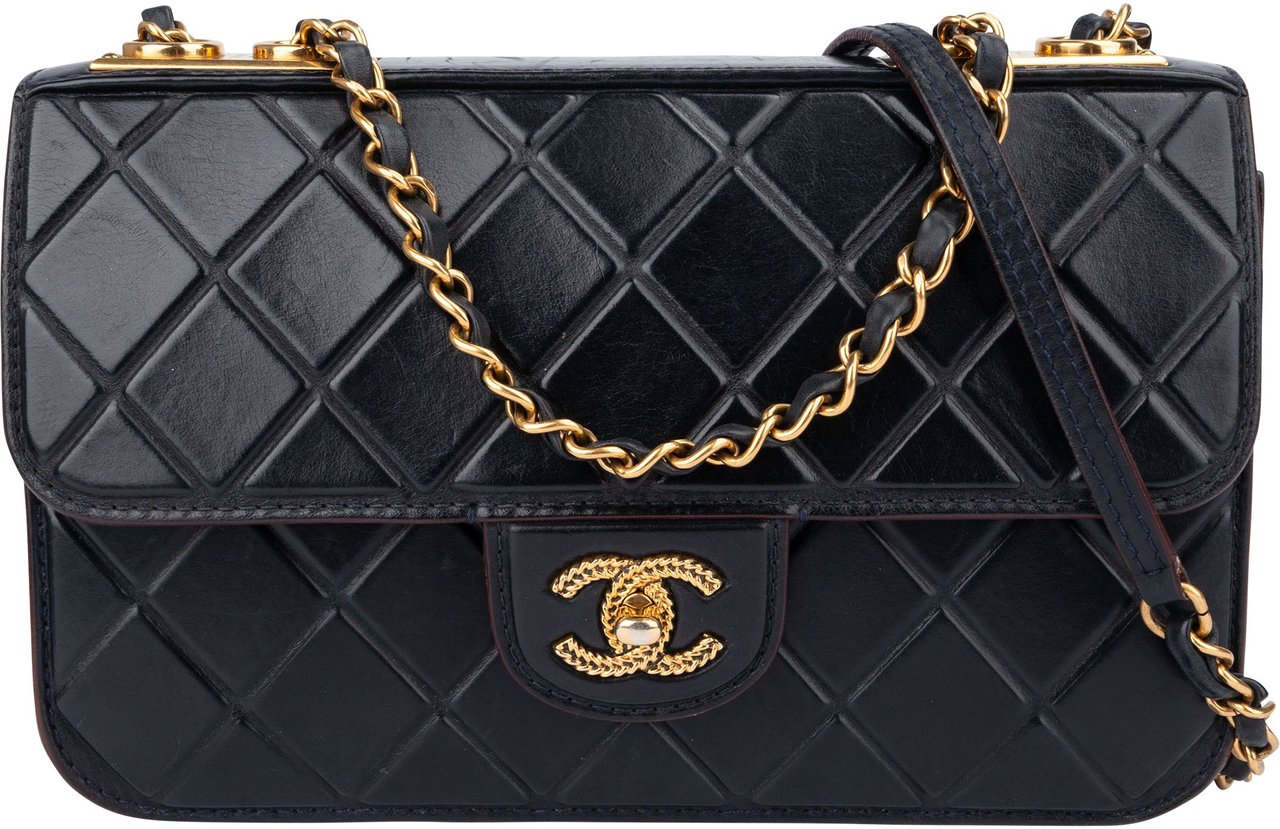Chanel Chane Quilted Lambskin Single Flap Crossbody Bag Zwart