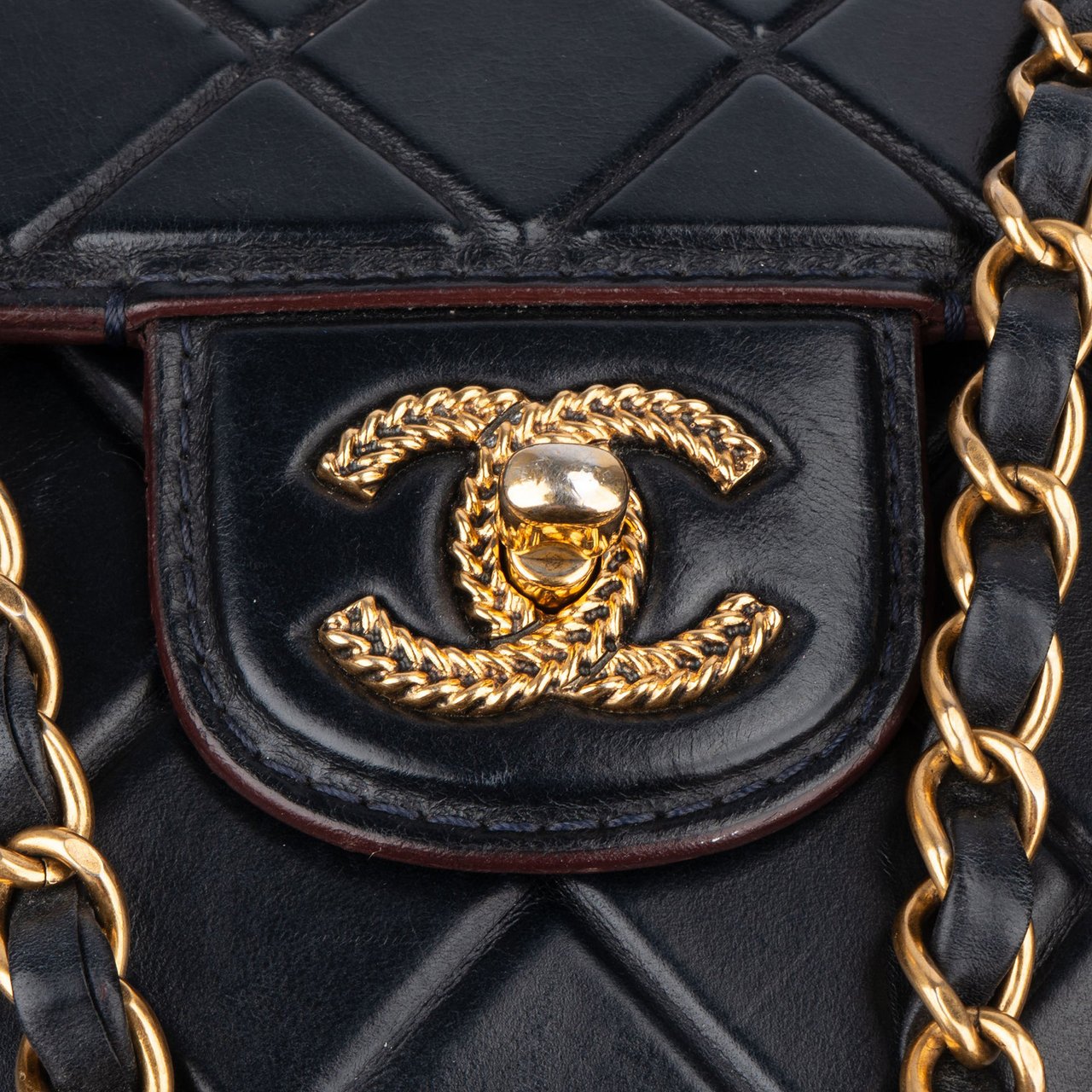 Chanel Chane Quilted Lambskin Single Flap Crossbody Bag Zwart