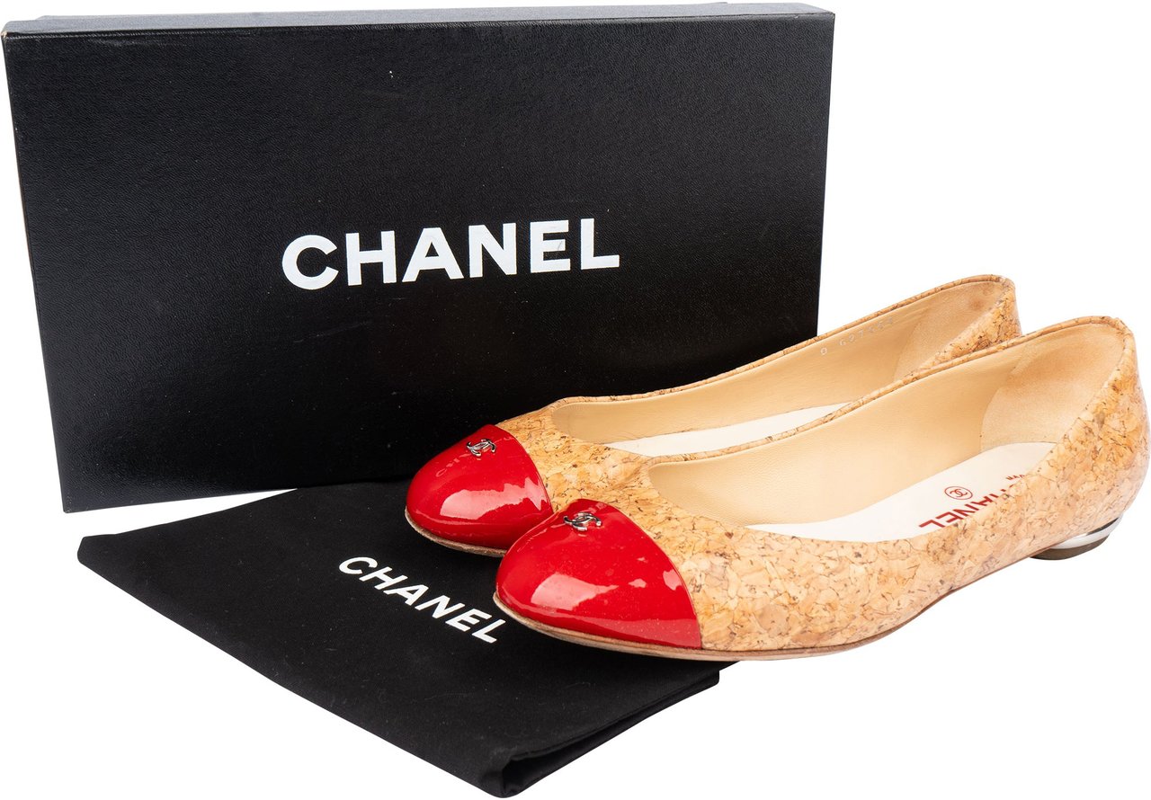Chanel Chanel Red Patent Leather Cork Ballerinas (37.5) Divers