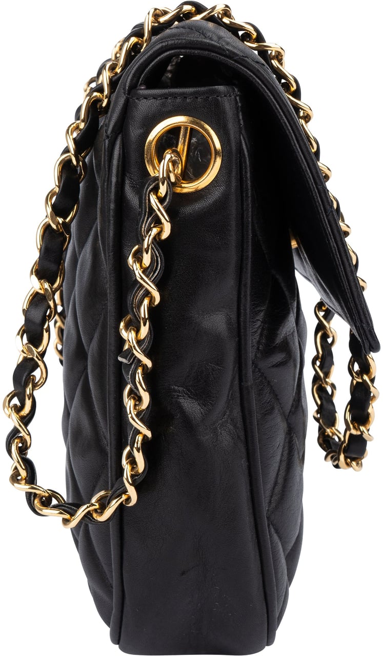 Chanel Chanel Quilted Lambskin Single Flap Crossbody Bag Zwart