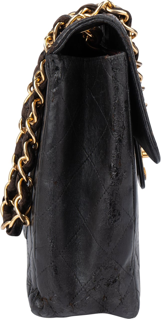 Chanel Chanel Quilted Lambskin 24K Gold Jumbo Single Flap Crossbody Bag Zwart