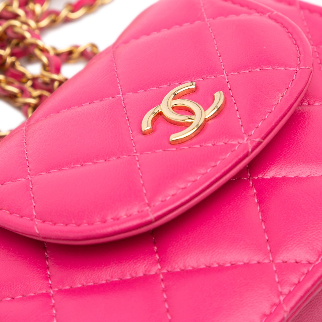 Chanel CC Quilted Lambskin Flap Clutch On Chain Roze
