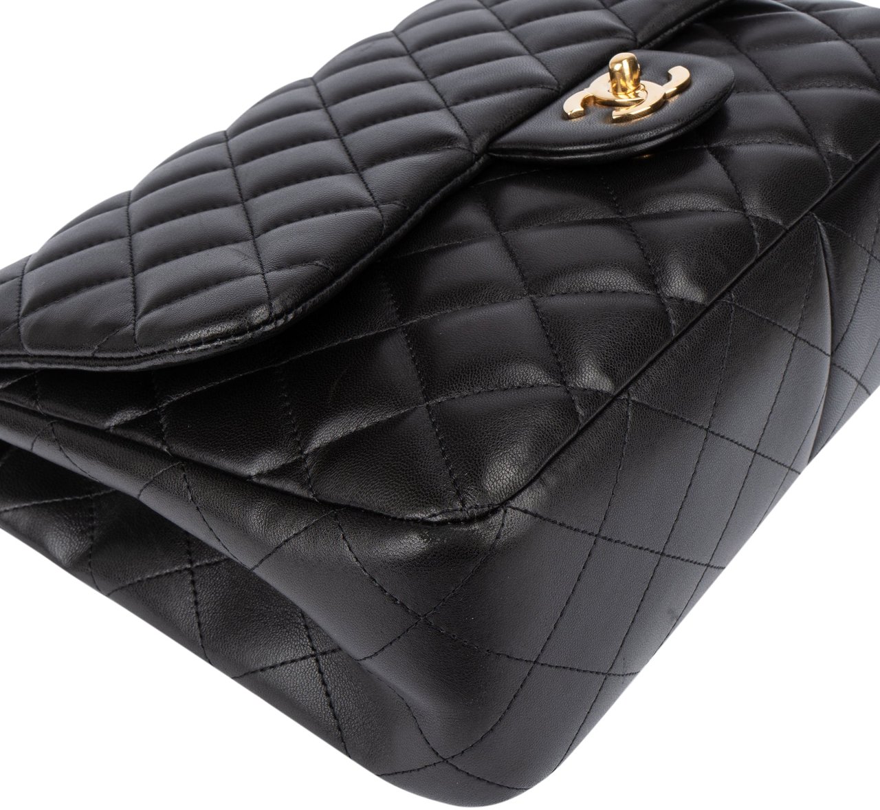 Chanel Chanel Quilted Lambskin Jumbo Single Flap Crossbody Bag Zwart